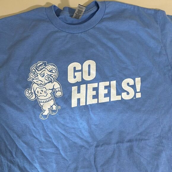 Tops - Go heals North Carolina t shirt